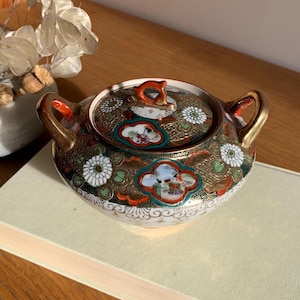 Japanese Kutani Sugar Bowl B-1