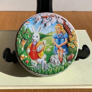 Vintage Tin Alice in Wonderland | Churchills The Classic Collection