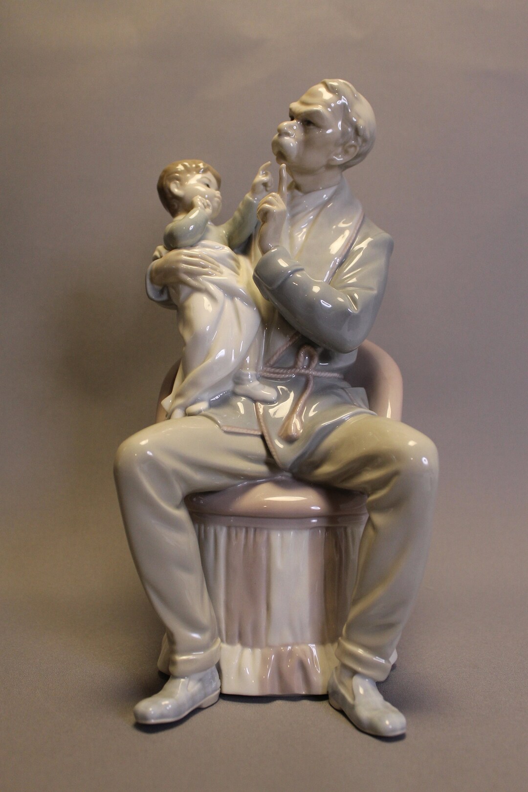 LLADRO Porcelain Figurine No.4654 LLADRO Grandfather With Baby 4654 - Etsy