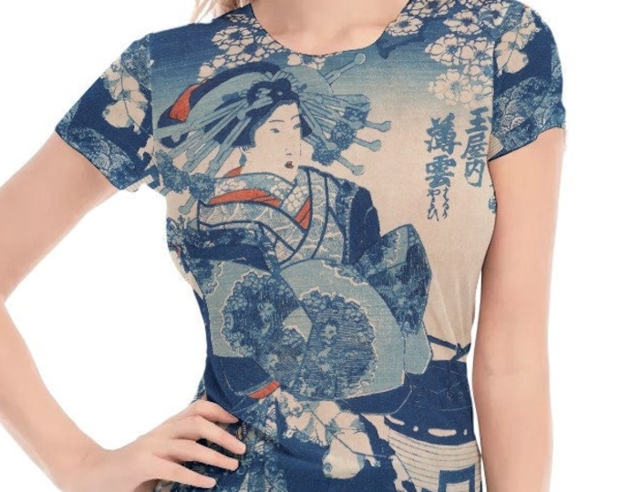 Japanese Vintage Blue Print Women's Mesh Graphic Tee-shirt