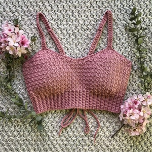 Patrón: Bralette de crochet color chocolate caliente (hilo de tamaño 4)
