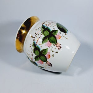 Porcelain cup fuchsia around 1900