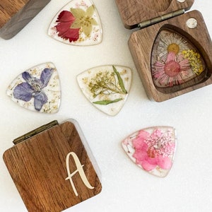 Resin Flower Guitar Pick Custom Guitar Pick Box Guitar Accessories Custom Guitar pick Personalized Guitar Pick Box Gift for Guitar Player