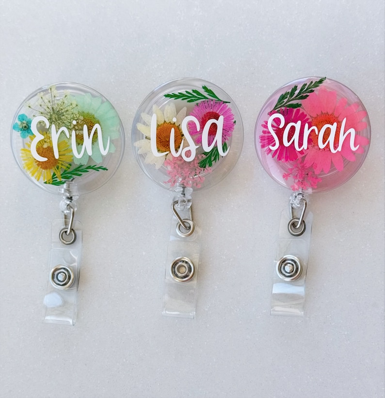 Real Flower Badge Reel for Nurse Gift for Doctor Custom Name Badge Reel for Teacher Therapist Gift Resin Flower Badge Reel Gift for Nurse Cursive Name