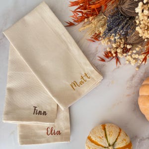 Personalized Thanksgiving napkin Custom Name Thanksgiving Cloth napkin Embroidered name napkin Personalized Holiday Napkin Monogram napkin