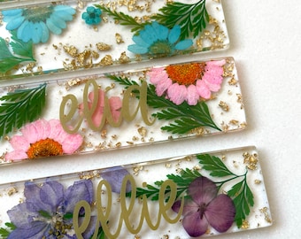 Personalized Name Bookmark Custom Name Bookmark Flower Name bookmark Mother's Day Gift Resin Flowers Bookmark Glitter Bookmark Small gift