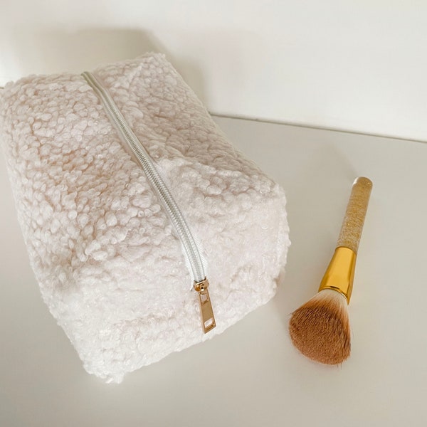 Sherpa Makeup Bag Sherpa Makeup Pouch Plush Makeup Bag Fuzzy makeup bag Soft makeup pouch Boxy Makeup bag Cosmetic Bag Sherpa Bag