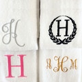 Embroidered Hand Towel Monogrammed Hand Towel Personalized Hand Towel Wedding Gift for Couple Cotton Hand Towel for Bathroom Gift for mom