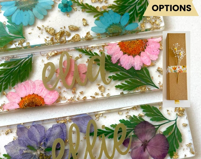 Personalized Name Bookmark Custom Name Bookmark Flower Name bookmark Mother's Day Gift Resin Flowers Bookmark Glitter Bookmark Small gift