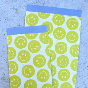 Sac en papier Smiley Kraft jaune sacs cadeaux d'anniversaire emballage sac plat sacs de fête d'anniversaire pour enfants sacs en papier