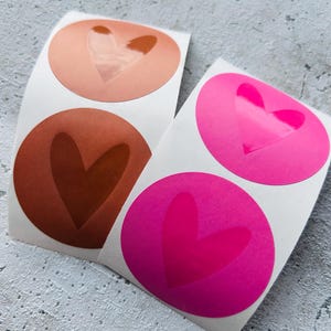 Pegatinas con forma de corazón de color rosa o marrón que brillan en la oscuridad, etiquetas adhesivas, pedidos de regalos, agradecimientos, embalajes comerciales hechos a mano
