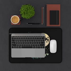 Raccoon Funny Desk Mat, Feral Raccoons Computer Desk Mats, Gaming Pad with Moon and Raccoons, Home Office Decor, Back to School Desk Mat Bild 6