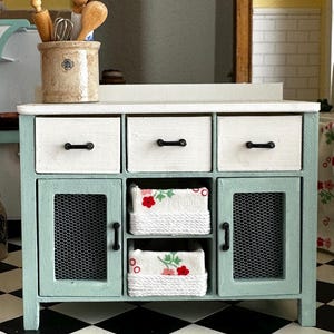 Dockhusminiatyr 1:12 DIY köksunderskåpsbyggsats