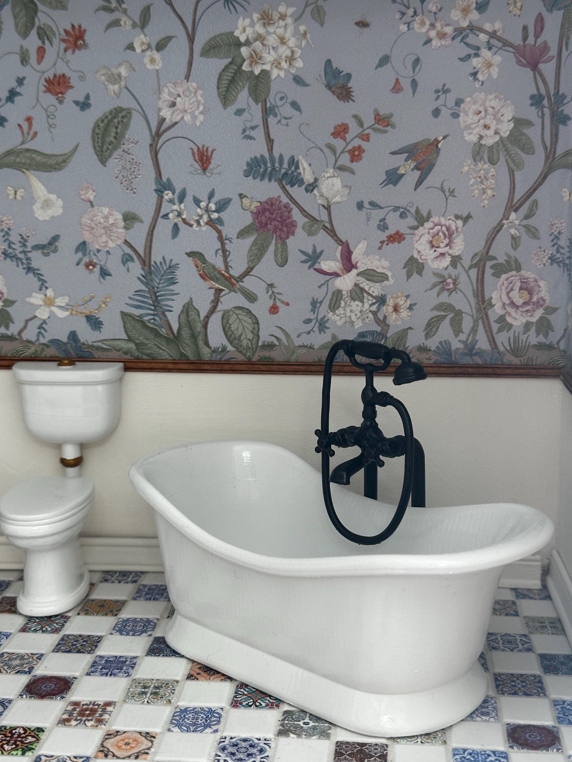 Dollhouse Miniature 1:12 Standing Faucet