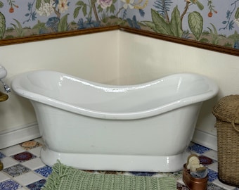 Dollhouse Miniature 1:12 Bathtub