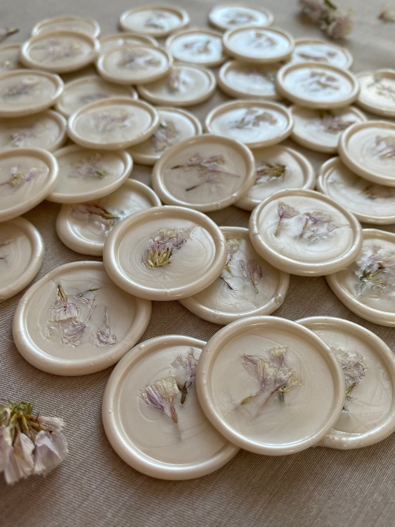 Sello de cera de flores secas para invitaciones de boda, sello autoadhesivo personalizado para invitaciones de boda, sello de cera despegable y pegable, sello hecho a medida imagen 3