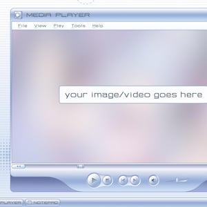 Może przedstawiać: Cyfrowy interfejs pulpitu z oknem Media Player zawierającym tekst your image/video goes here, oknem Notepad z napisem The stream is starting soon... oraz różnymi ikonami, w tym Recycle Bin i Internet Explorer.