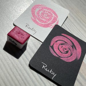 Ruby | Watercolor | 1/2 pan | Schimmer | Kalligraphie | Lettering | Aquarell | Farbe