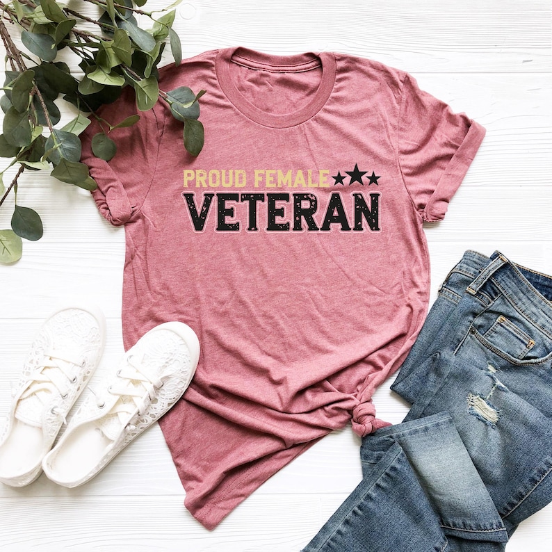 a t - shirt that says proud female veteran