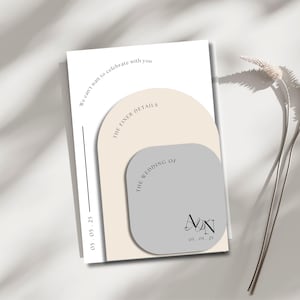 Afdrukbare boog bruiloft uitnodigingssjabloon suite gestapelde boog bruiloft uitnodigingen met details en RSVP-kaart, beige trouwkaart, grijs