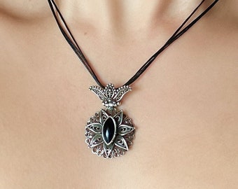 Black Onyx Filigree Pendant 925 Sterling Silver