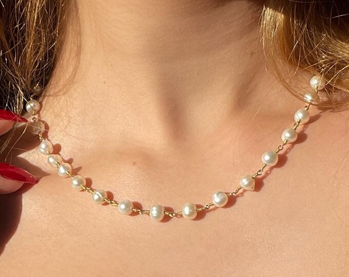 Freshwater White Pearl Gold Necklace