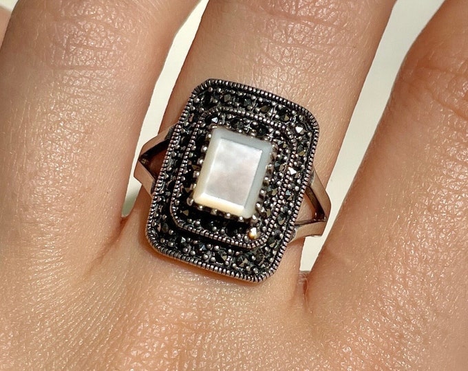 Vintage Mother Of Pearl Ring Sterling Silver, Elegant Dainty Art Deco Ring, White Nacre Shell Ring, Handmade Ring, Mothers Day Gift for Her