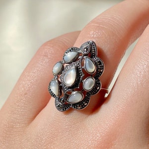 Mother of Pearl Cocktail Ring Sterling Silver, Gift for Mom, Dainty Abalone Shell Ring for Women, Gift for Her, Mothers Day Gift
