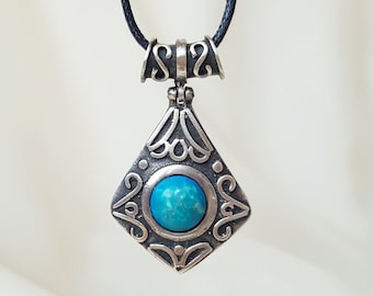 Native Turquoise Pendant Necklace 925 Sterling Silver