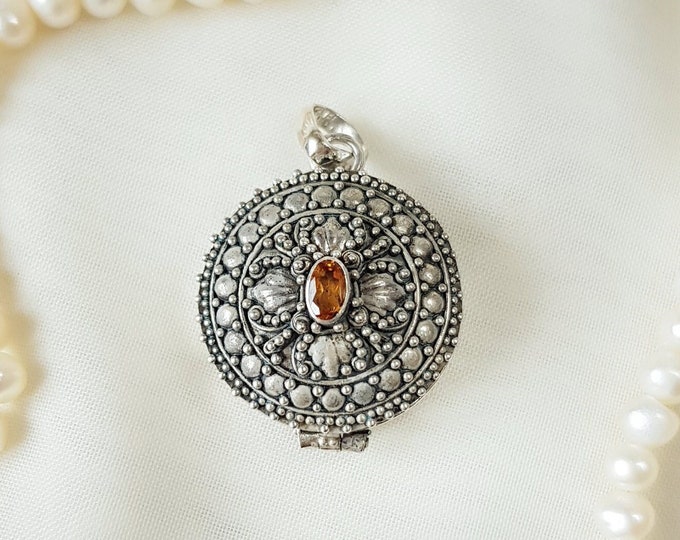 Engraved Round Locket Necklace 925 Sterling Silver, Memorial Necklace, Ornate Gemstone Locket, Personalized Valentines Gift for Her