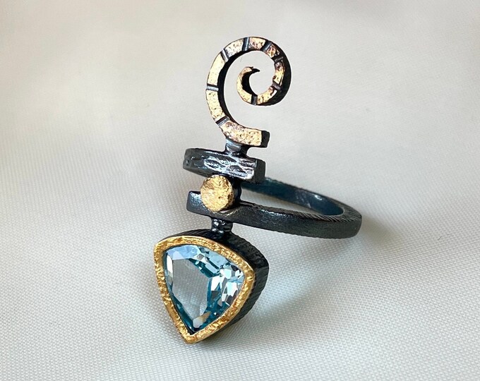 Sky Blue Topaz Ring Sterling Silver, December Birthstone Ring, Spiral Ring, Handmade Statement Rings, Two Tone Rings for Women, Gift for Her