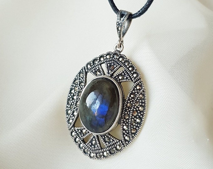 Dark Blue Labradorite Pendant 925 Sterling Silver