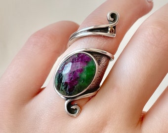 Anillo de rubí en zoisita de plata de ley, envoltura de banda de anillo de piedra preciosa ajustable, anillo de piedra curativa, anillo de declaración boho para mujeres, regalo para ella