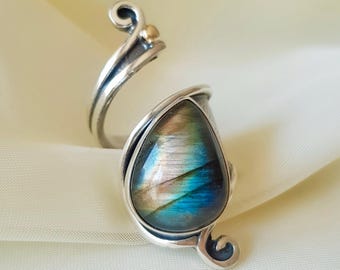 Bold Labradorite Ring 925 Sterling Silver, Adjustable Thick Band Ring Handmade, Blue Celestial Ring, Gift for Her, Gift for Mom