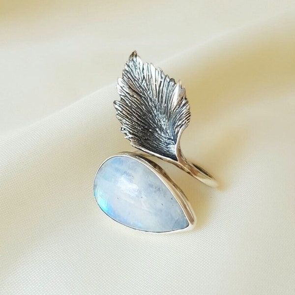 Large Silver Leaf Ring, Moonstone Ring Sterling Silver, Adjustable Leaf Ring Wrap, Healing Crystals Nature Inspired Ring, Gift for Her