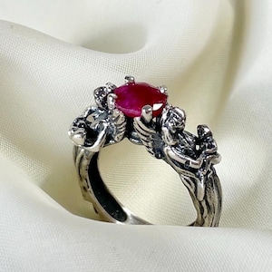 Ruby ring moeder engel sterlingzilver, ring moederdag, sentimenteel cadeau voor moeder, beschermengel moeder kind ring, statement ring