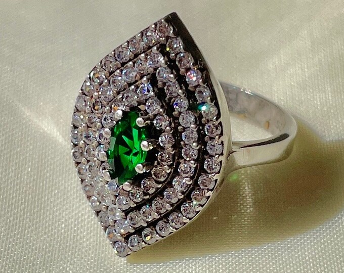 Vintage Emerald Cocktail Ring 925 Sterling Silver