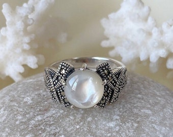 Dainty Mother of Pearl Ring 925 Sterling Silver