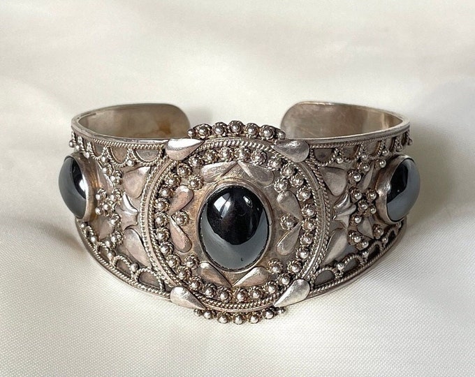 Vintage Hematite Cuff Bracelet Sterling Silver, Protection Grounding Calming, Healing Crystal Bracelet, Bohemian Embossed Pattern Bracelet