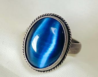 Blue Cat Eye Chrysoberyl Ring Sterling Silver, Chatoyant Gemstone Ring, Statement Ring, Vintage Style Ring, Bold Blue Ring, Gift for Her