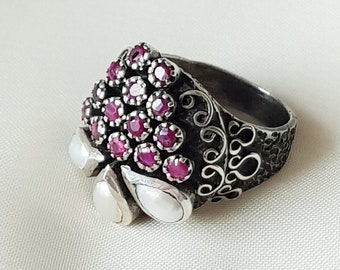 Anillo vintage de rubí y perla en plata de ley 925, piedra natal de julio, anillo sólido hecho a mano para mujer, regalo para ella.