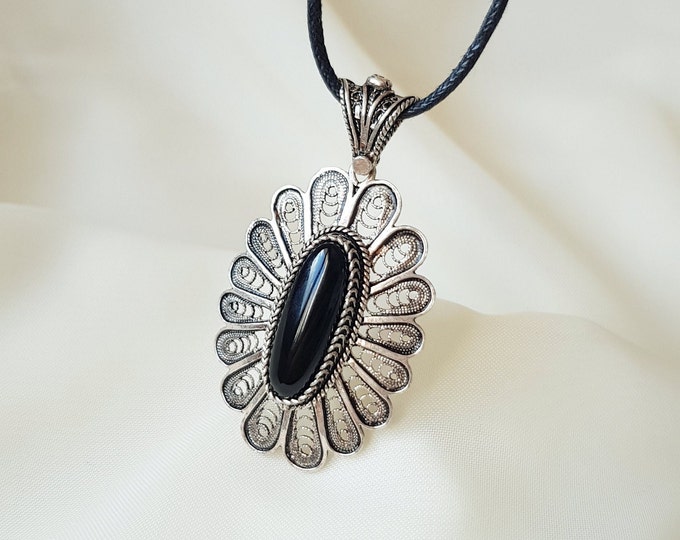 Onyx Flower Filigree Pendant 925 Sterling Silver
