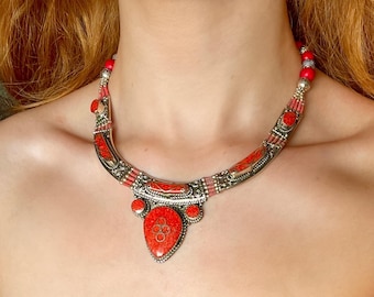 Chunky Coral Chip Inlay Ethnic Necklace
