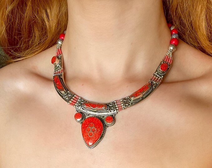Chunky Coral Chip Inlay Ethnic Necklace