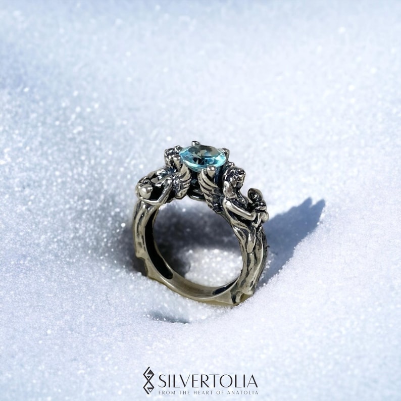 Anillo de ángel de topacio azul en plata de ley 925, anillo hecho a mano, regalo para ella, regalo sentimental para el Día de la Madre, anillo de ángel madre e hijo. imagen 1