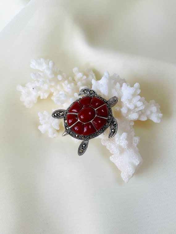 Sea Turtle Brooch 925 Sterling Silver, Cute Turtle Pin, Vintage Tortoise Brooch, Carnelian Brooch, Animal Brooch, Gift for Her, Animal Lover