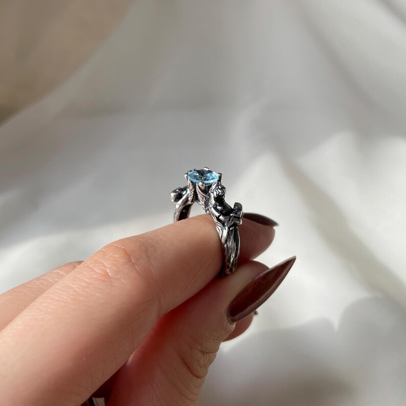 Anillo de ángel de topacio azul en plata de ley 925, anillo hecho a mano, regalo para ella, regalo sentimental para el Día de la Madre, anillo de ángel madre e hijo. imagen 9
