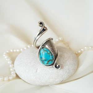 Handmade 925 Sterling Silver wrap ring with Copper Mohave Turquoise. Adjustable natural gemstone ring. Western boho style ring for women. Unique ring as a birthday gift, anniversary gift, christmas gift for her! Personalized engraved statement ring.