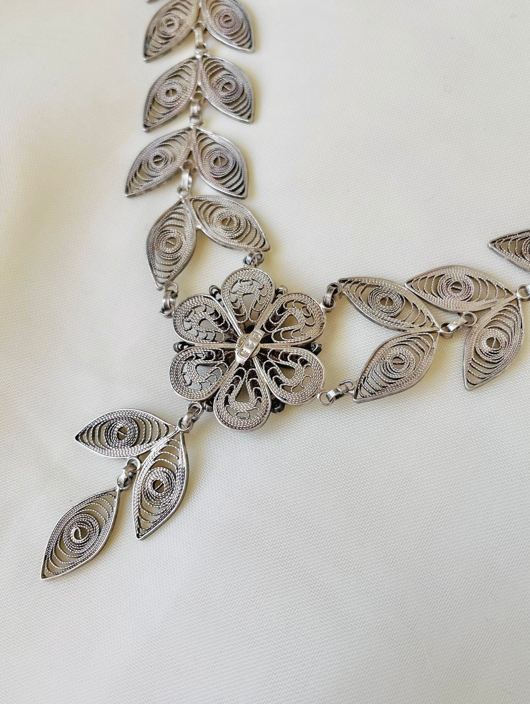 Silver filigree necklace deals