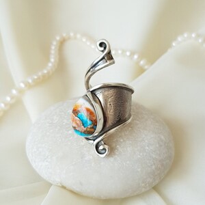 Handmade 925 Sterling Silver wrap spiral ring with Spiny Oyster Turquoise. Adjustable natural gemstone ring. Western boho style ring for women. Unique ring as a birthday gift, anniversary gift, christmas gift for her!